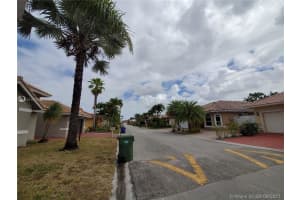 11581 SW 10th St, Pembroke Pines, FL 33025, Sold 11/05/21
