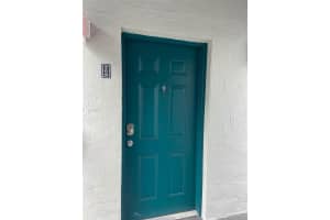 7010 NW 179th St, Hialeah, FL 33015, Sold 09/16/21