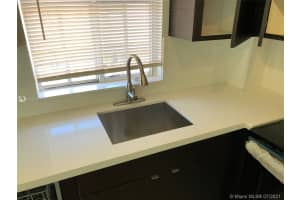 6195 NW 186th St, Hialeah, FL 33015, Sold 09/23/21