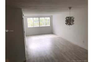 6195 NW 186th St, Hialeah, FL 33015, Sold 09/23/21
