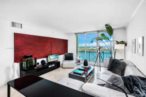 90 Alton Rd, Miami Beach, FL 33139, Sold 09/03/21