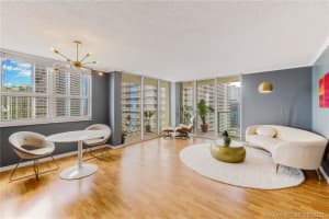 1155 Brickell Bay Dr, Miami, FL 33131, Sold 09/17/21