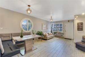 11104 SW 154th Pl, Miami, FL 33196, Sold 09/10/21