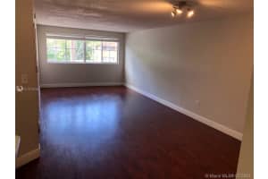 6195 NW 186th St, Hialeah, FL 33015, Sold 09/27/21