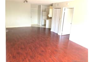 6195 NW 186th St, Hialeah, FL 33015, Sold 09/27/21