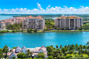 100 South Pointe Dr, Miami Beach, FL 33139, Sold 12/13/21