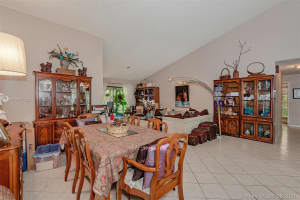 10133 NW 21st St, Pembroke Pines, FL 33026, Sold 10/01/21