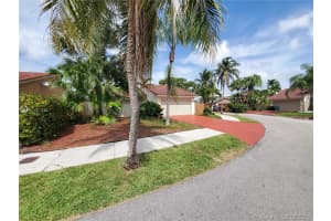9215 SW 151st Ct, Miami, FL 33196, Sold 09/13/21