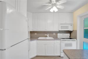 3211 NE 8th St, Pompano Beach, FL 33062, Sold 09/08/21