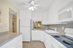 3211 NE 8th St, Pompano Beach, FL 33062, Sold 09/08/21