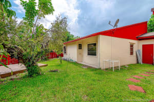 10001 SW 16th St, Pembroke Pines, FL 33025, Sold 10/12/21