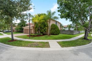 1303 NW 133rd Ave, Pembroke Pines, FL 33028, Sold 09/27/21
