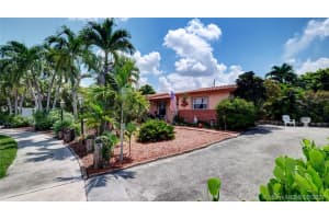 17301 NW 78th Pl, Hialeah, FL 33015, Sold 12/10/21