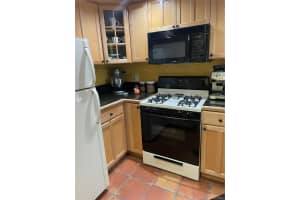 6705 N Kendall Dr, Miami, FL 33156, Sold 10/04/21