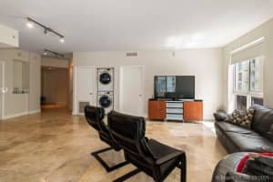 7285 SW 90th St UNIT D210, Miami, FL 33156, Sold 09/28/21