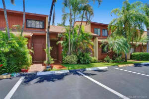 450 SE 14th St, Dania Beach, FL 33004, Sold 08/31/21