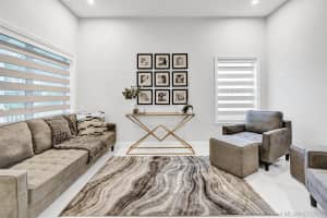 713 Tanglewood Cir, Weston, FL 33327, Sold 09/03/21
