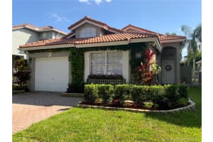 372 NW 107th Ave, Pembroke Pines, FL 33026, Sold 08/30/21