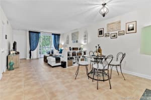 4968 NW 97th Pl, Doral, FL 33178, Sold 09/09/21