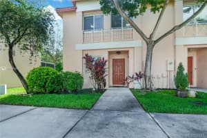637 NW 208th Dr, Pembroke Pines, FL 33029, Sold 09/23/21