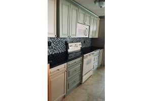 2555 Collins Ave, Miami, FL 33140, Sold 07/30/21