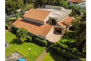 13297 NW 6th Ct, Plantation, FL 33325, Sold 11/01/21