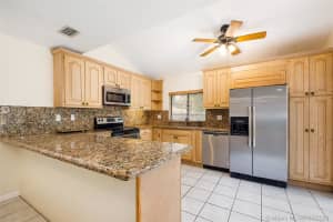 13297 NW 6th Ct, Plantation, FL 33325, Sold 11/01/21