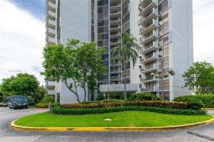 18181 NE 31st Ct, Aventura, FL 33160, Sold 10/12/21