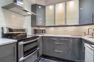 301 Michigan Ave, Miami Beach, FL 33139, Sold 02/21/22