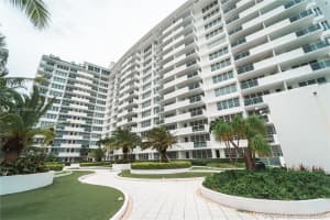 100 Lincoln Rd, Miami Beach, FL 33139, Sold 08/29/22