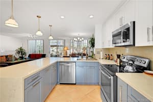 10208 NW 52nd Terrace, Doral, FL 33178, Sold 09/24/21
