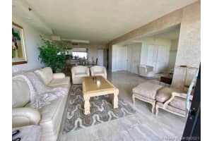 20225 NE 34th Ct, Miami, FL 33180, Sold 10/15/21