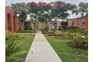 10744 N Kendall Dr APT M14, Miami, FL 33176, Sold 09/07/21