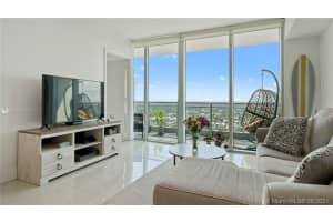 92 SW 3rd St, Miami, FL 33130, Sold 10/15/21