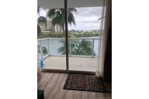 5077 NW 7th St, Miami, FL 33126, Sold 11/01/21