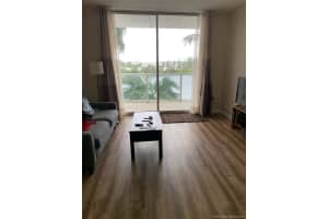 5077 NW 7th St, Miami, FL 33126, Sold 11/01/21