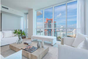 100 South Pointe Dr, Miami Beach, FL 33139, Sold 03/29/22