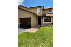 242 Lakeside Cir, Sunrise, FL 33326, Sold 10/01/21