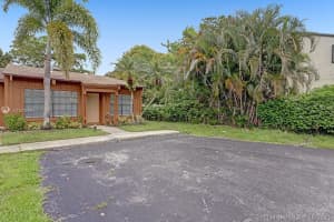 7477 NW 33rd St, Lauderhill, FL 33319, Sold 10/04/21