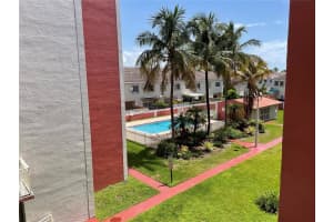 8425 NW 8th St, Miami, FL 33126, Sold 03/14/22