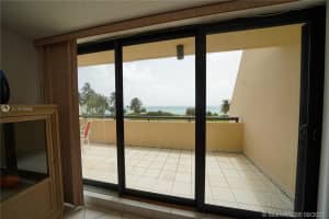 2555 Collins Ave, Miami, FL 33140, Sold 01/11/22