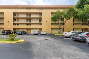8895 Fontainebleau Blvd, Doral, FL 33172, Sold 02/15/22