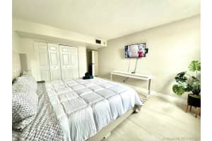 2821 NE 163rd St #5m, Miami, FL 33160, Sold 11/23/21