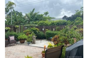10180 SW 88th St, Miami, FL 33176, Sold 09/30/21