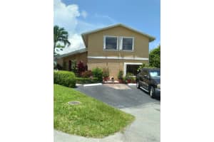 906 NW 106th Ave Cir, Miami, FL 33172, Sold 11/22/21