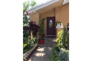 906 NW 106th Ave Cir, Miami, FL 33172, Sold 11/22/21