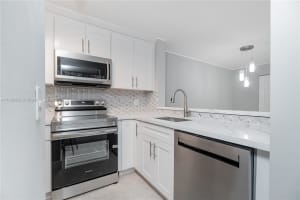 10733 Cleary Blvd, Plantation, FL 33324, Sold 11/05/21