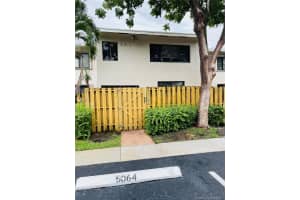 5064 S University Dr, Davie, FL 33328, Sold 09/23/21