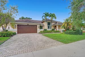 9665 E Tree Tops Ct, Davie, FL 33328, Sold 12/21/21