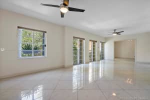 120 Jefferson Ave, Miami Beach, FL 33139, Sold 03/03/22